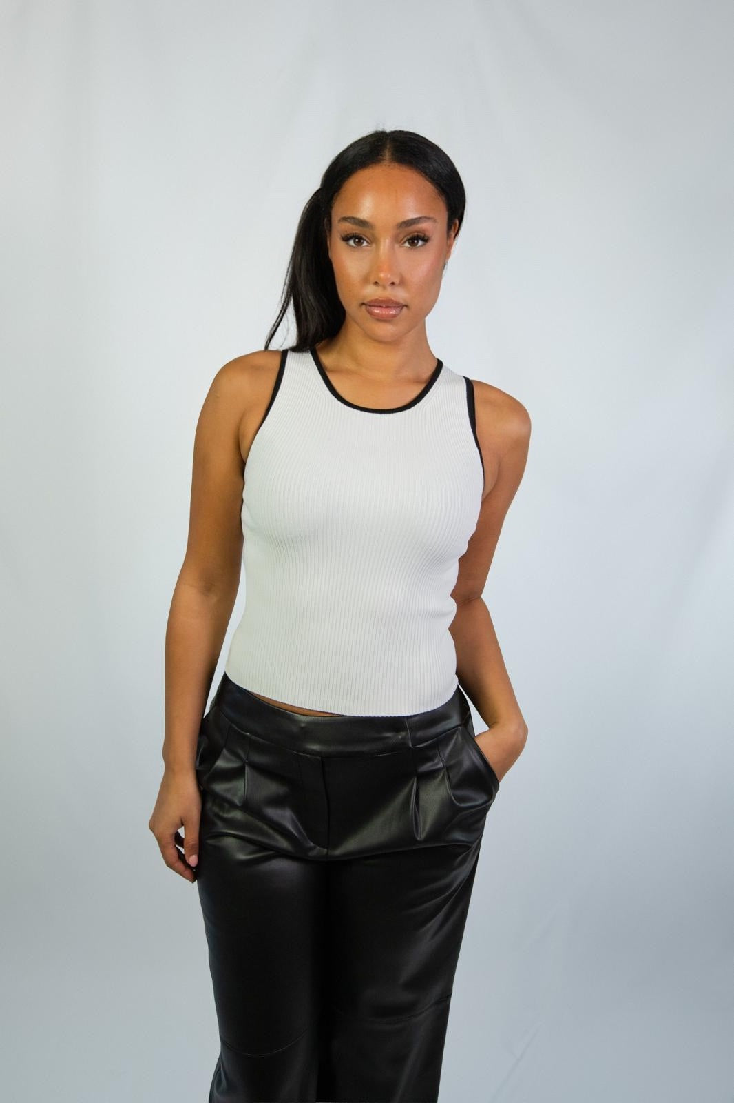 Ribbed Contrast Trim Tank Top